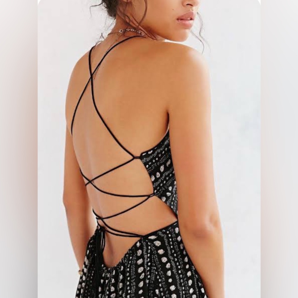 Strappy Back Women’s Print Sexy Maxi Dress size Small - Black White Tribal